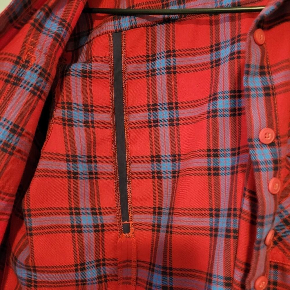 Duluth Trading Company Women's Large red blue Flannel Shirt - Picture 4 of 8